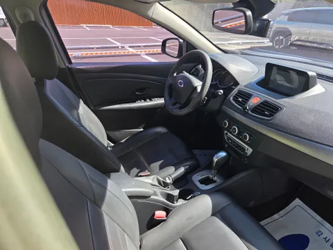 Renault SM3