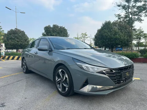 Hyundai Elantra (Avante)