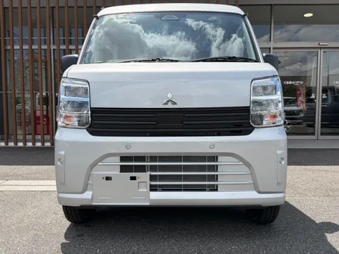 Mitsubishi Minicab Van