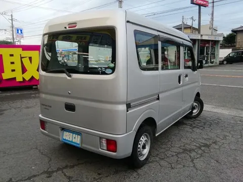 Mitsubishi Minicab Van