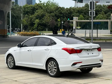 Hyundai Mistra