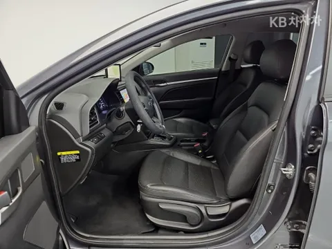 Hyundai Elantra (Avante)