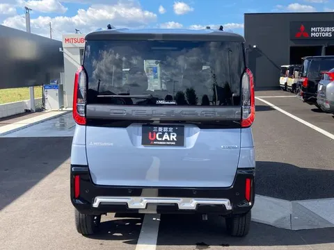 Mitsubishi Delica Mini