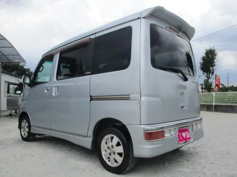 Daihatsu Atrai Wagon
