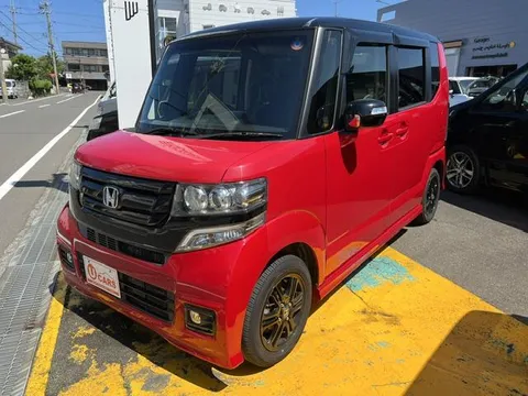 Honda N-BOX Custom