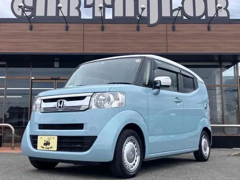Honda N-BOX Slash