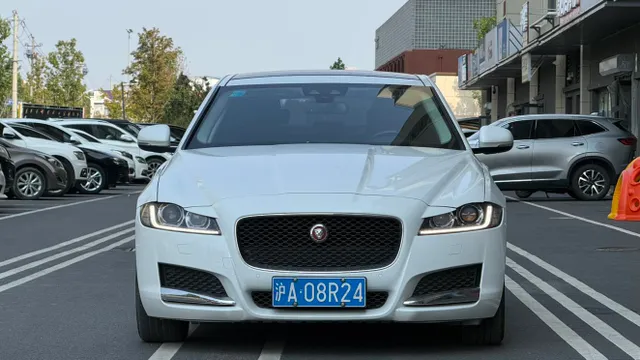 Jaguar XFL