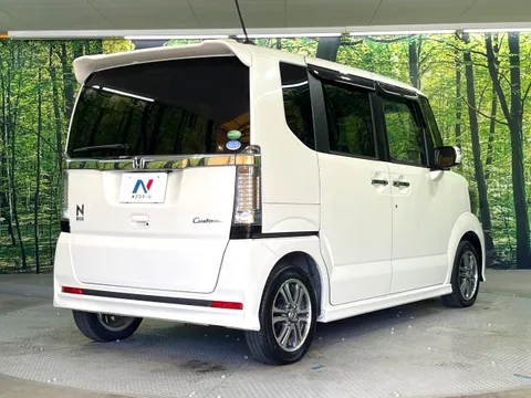 Honda N-BOX Custom