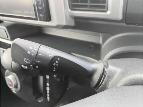 Toyota Pixis Mega