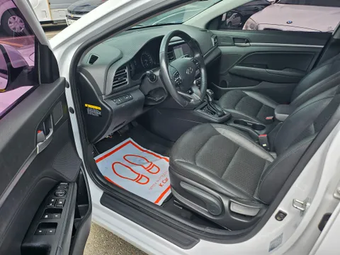 Hyundai Elantra (Avante)