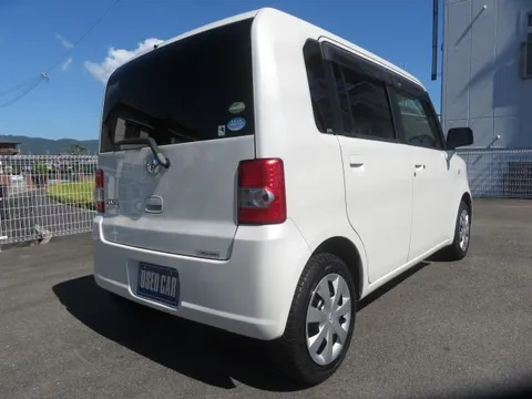 Toyota Pixis Space