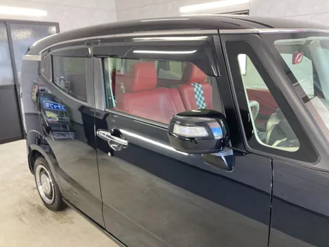 Honda N-BOX Slash