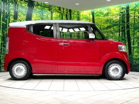 Honda N-BOX Slash