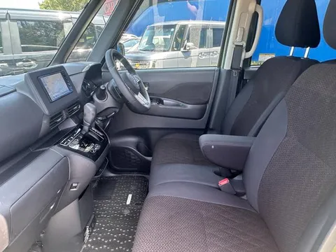 Mitsubishi eK X Space