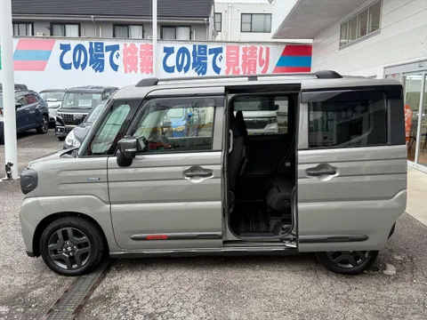 Suzuki Spacia Gear