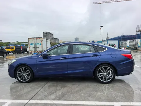 Hongqi H5