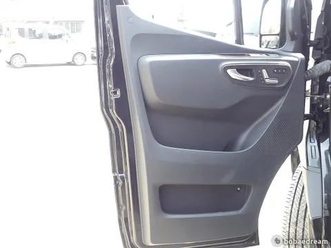 11-Seater Sprinter