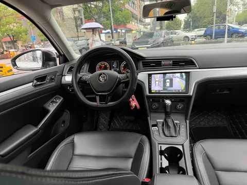 Volkswagen Lamando