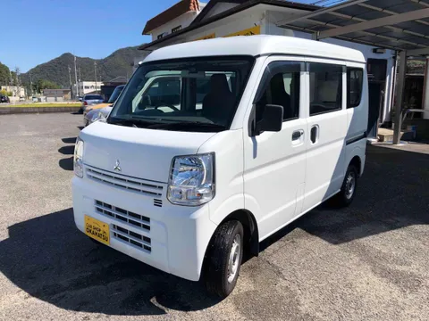 Mitsubishi Minicab Van