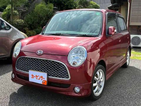 Daihatsu Mira Gino