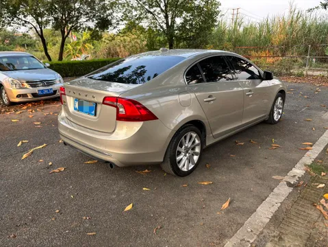 Volvo S60