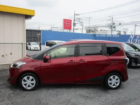 Toyota Sienta