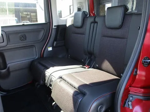 Suzuki Spacia Custom