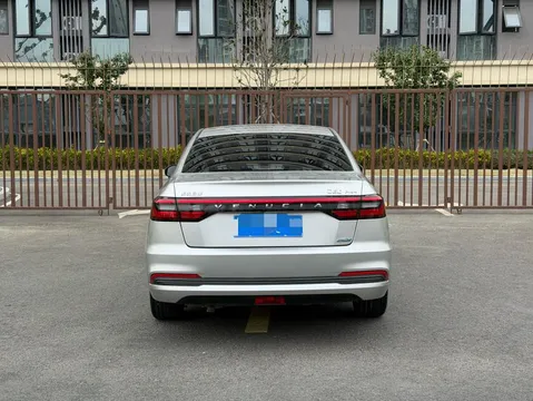 Venucia D60
