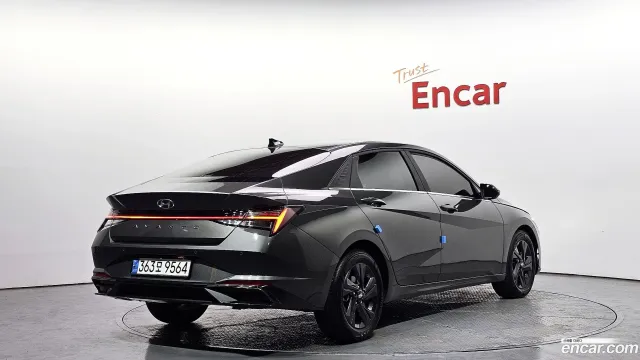 Hyundai Elantra (Avante)