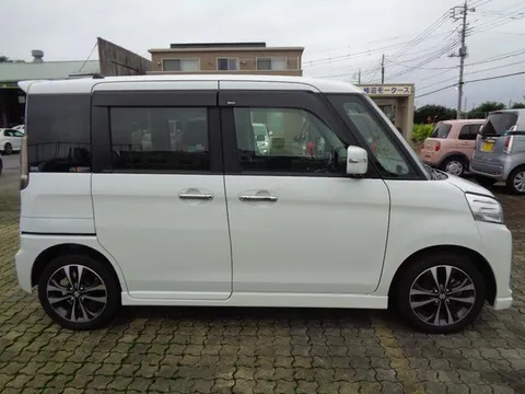 Suzuki Spacia Custom