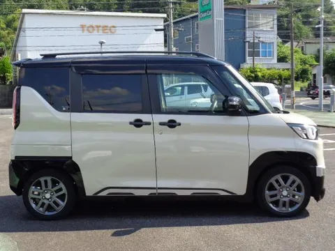 Mitsubishi Delica Mini