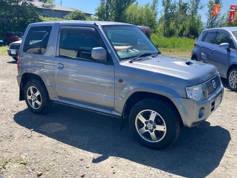 Nissan KIX