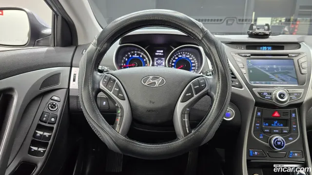Hyundai Elantra (Avante)