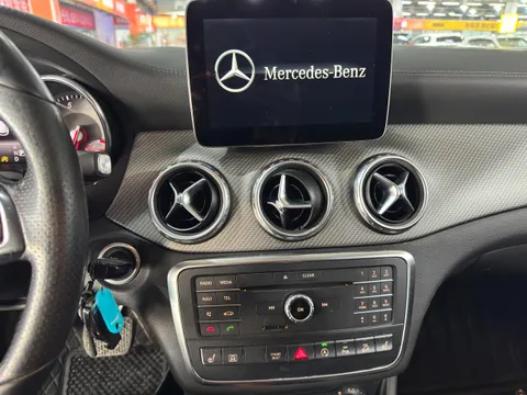 Mercedes-Benz Mercedes-Benz GLA