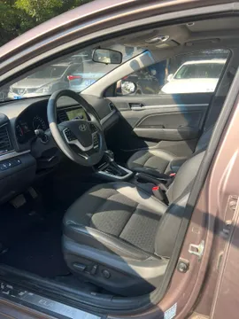 Hyundai Elantra (Avante)