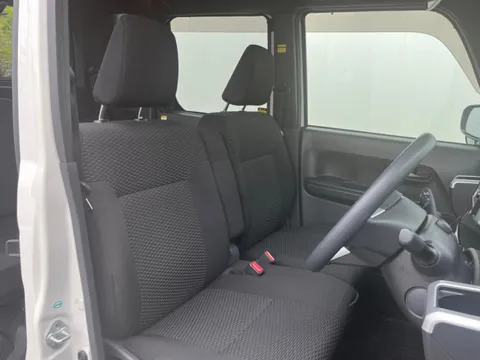 Toyota Pixis Mega