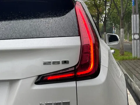 Cadillac XT4