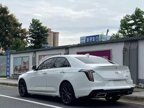 Cadillac CT4