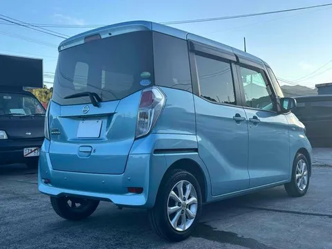 Nissan Dayz Roox