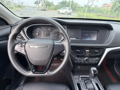 Venucia T90