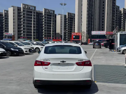 Chevrolet Malibu XL