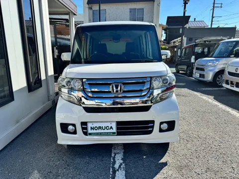 Honda N-BOX Custom