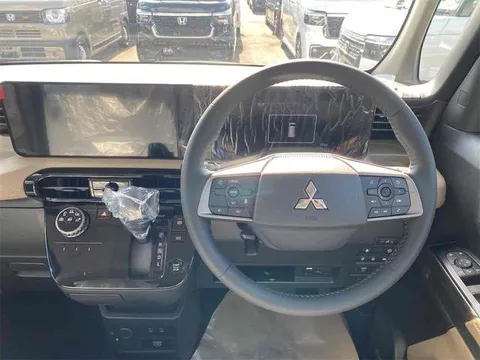 Mitsubishi Delica Mini