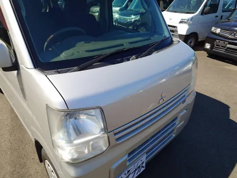 Mitsubishi Minicab Van