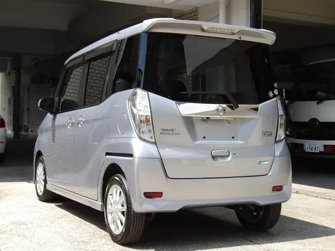Nissan Dayz Roox