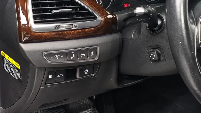 Genesis G90 (EQ900)