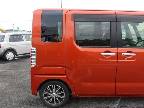 Toyota Pixis Mega