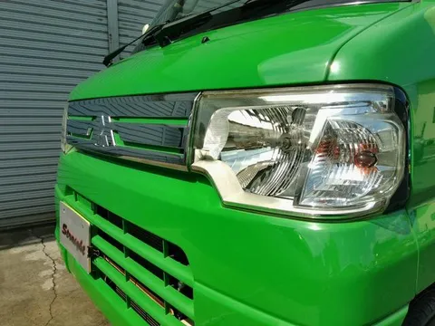Mitsubishi Minicab Van