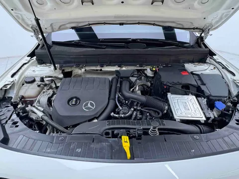 Mercedes-Benz Mercedes-Benz GLB