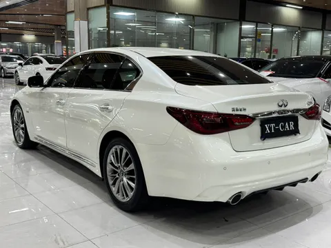 Infiniti Q50L